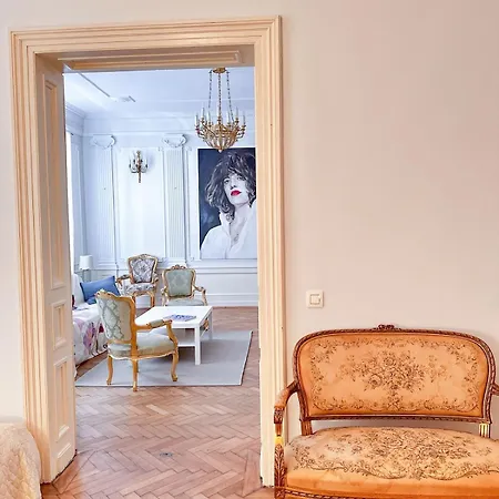 Artist's House Loretanska *